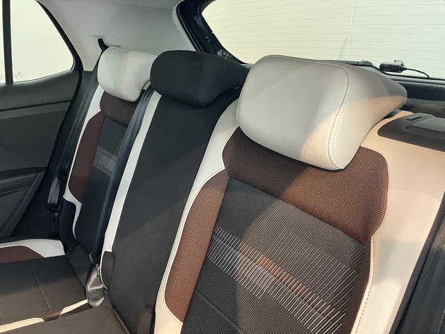 ＶＷ Ｔ−クロスＴＳＩ　１ｓｔプッシュスタート　アアイドリングストップ　コーナーセンサー　パーキングアシスト　アダプティブクルーズコントロール　レーンキープアシスト　オートライト　ＬＥＤヘッドライト　フロントフォグランプ　２ＷＤ（愛媛県）の中古車