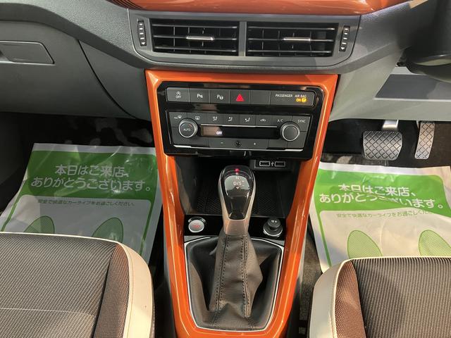 ＶＷ Ｔ−クロスＴＳＩ　１ｓｔプッシュスタート　アアイドリングストップ　コーナーセンサー　パーキングアシスト　アダプティブクルーズコントロール　レーンキープアシスト　オートライト　ＬＥＤヘッドライト　フロントフォグランプ　２ＷＤ（愛媛県）の中古車