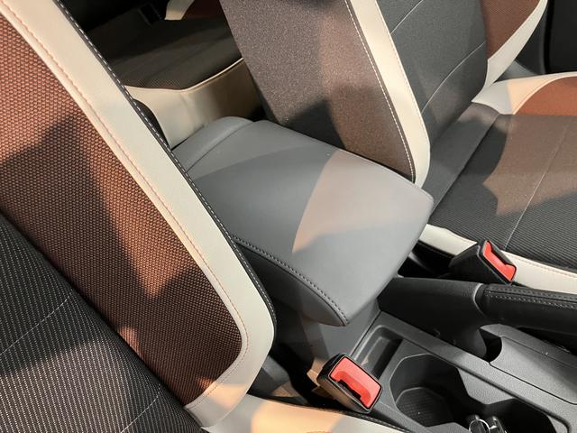 ＶＷ Ｔ−クロスＴＳＩ　１ｓｔプッシュスタート　アアイドリングストップ　コーナーセンサー　パーキングアシスト　アダプティブクルーズコントロール　レーンキープアシスト　オートライト　ＬＥＤヘッドライト　フロントフォグランプ　２ＷＤ（愛媛県）の中古車