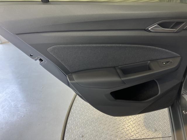 ＶＷ ゴルフＴＤＩアクティブアドバンス純正ナビ　バックモニター　フルセグＴＶ　ＥＴＣ　前席シートヒーター　障害物センサー　クルーズコントロール　ハンドルヒーター　オートライト　ＬＥＤヘッドライト　電動パーキング　アイドリングストップ（愛媛県）の中古車