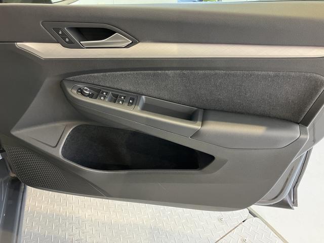 ＶＷ ゴルフＴＤＩアクティブアドバンス純正ナビ　バックモニター　フルセグＴＶ　ＥＴＣ　前席シートヒーター　障害物センサー　クルーズコントロール　ハンドルヒーター　オートライト　ＬＥＤヘッドライト　電動パーキング　アイドリングストップ（愛媛県）の中古車