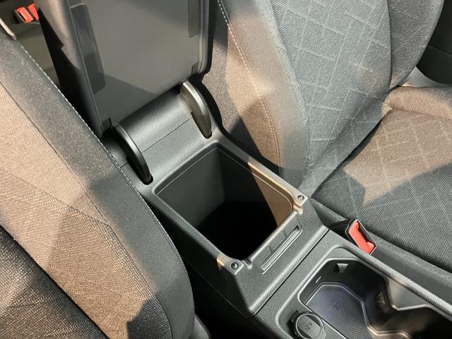 ＶＷ ゴルフＴＤＩアクティブアドバンス純正ナビ　バックモニター　フルセグＴＶ　ＥＴＣ　前席シートヒーター　障害物センサー　クルーズコントロール　ハンドルヒーター　オートライト　ＬＥＤヘッドライト　電動パーキング　アイドリングストップ（愛媛県）の中古車