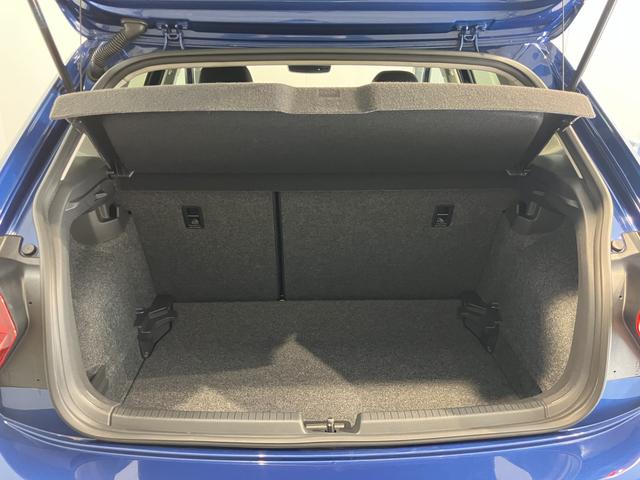 ＶＷ ポロＴＳＩコンフォートラインアイドリングストップ　パークアシスト　コーナーセンサー　アダプティブクルーズコントロール　オートライト　リヤフォグランプ　ワイヤレス充電　純正ナビ　ＣＤ　ＤＶＤ　ＳＤ　ＵＳＢ　フルセグ　バックカメラ（愛媛県）の中古車