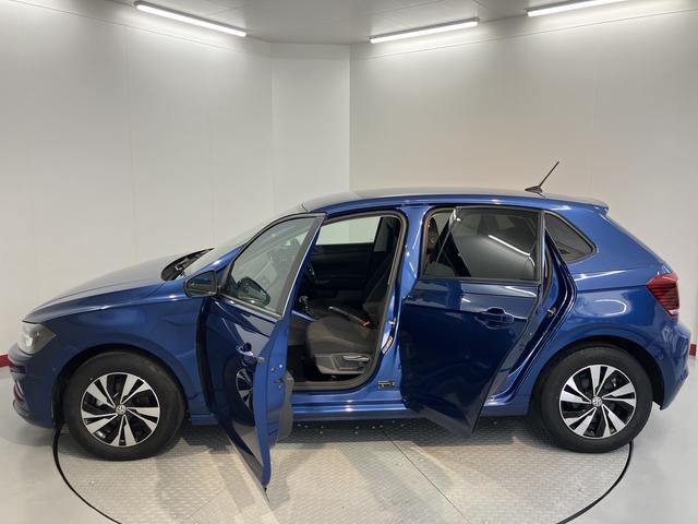 ＶＷ ポロＴＳＩコンフォートラインアイドリングストップ　パークアシスト　コーナーセンサー　アダプティブクルーズコントロール　オートライト　リヤフォグランプ　ワイヤレス充電　純正ナビ　ＣＤ　ＤＶＤ　ＳＤ　ＵＳＢ　フルセグ　バックカメラ（愛媛県）の中古車