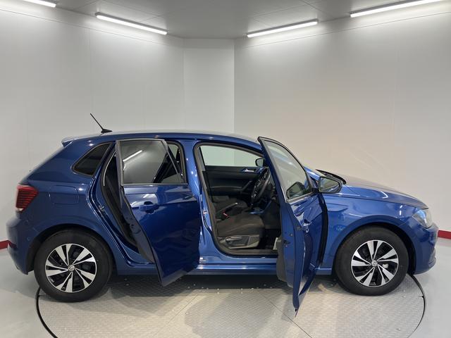 ＶＷ ポロＴＳＩコンフォートラインアイドリングストップ　パークアシスト　コーナーセンサー　アダプティブクルーズコントロール　オートライト　リヤフォグランプ　ワイヤレス充電　純正ナビ　ＣＤ　ＤＶＤ　ＳＤ　ＵＳＢ　フルセグ　バックカメラ（愛媛県）の中古車