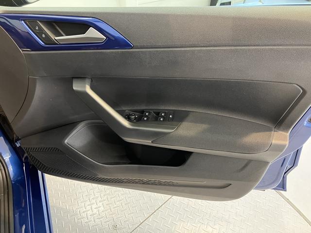 ＶＷ ポロＴＳＩコンフォートラインアイドリングストップ　パークアシスト　コーナーセンサー　アダプティブクルーズコントロール　オートライト　リヤフォグランプ　ワイヤレス充電　純正ナビ　ＣＤ　ＤＶＤ　ＳＤ　ＵＳＢ　フルセグ　バックカメラ（愛媛県）の中古車