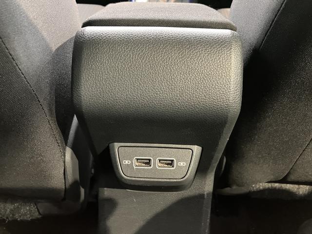 ＶＷ ポロＴＳＩコンフォートラインアイドリングストップ　パークアシスト　コーナーセンサー　アダプティブクルーズコントロール　オートライト　リヤフォグランプ　ワイヤレス充電　純正ナビ　ＣＤ　ＤＶＤ　ＳＤ　ＵＳＢ　フルセグ　バックカメラ（愛媛県）の中古車