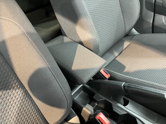 ＶＷ ポロＴＳＩコンフォートラインアイドリングストップ　パークアシスト　コーナーセンサー　アダプティブクルーズコントロール　オートライト　リヤフォグランプ　ワイヤレス充電　純正ナビ　ＣＤ　ＤＶＤ　ＳＤ　ＵＳＢ　フルセグ　バックカメラ（愛媛県）の中古車