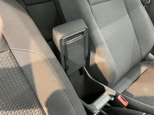 ＶＷ ポロＴＳＩコンフォートラインアイドリングストップ　パークアシスト　コーナーセンサー　アダプティブクルーズコントロール　オートライト　リヤフォグランプ　ワイヤレス充電　純正ナビ　ＣＤ　ＤＶＤ　ＳＤ　ＵＳＢ　フルセグ　バックカメラ（愛媛県）の中古車