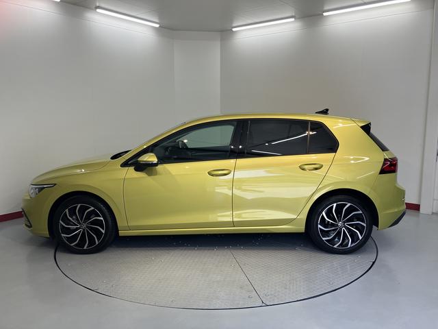 ＶＷ ゴルフＴＤＩアクティブアドバンスプッシュスタート　電動パーキングブレーキ　オートブレーキホールド　ワイヤレス充電　運転席・助手席シートヒーター　アイドリングストップ　アダプティブクルーズコントロール　オートライト　リヤフォグランプ（愛媛県）の中古車