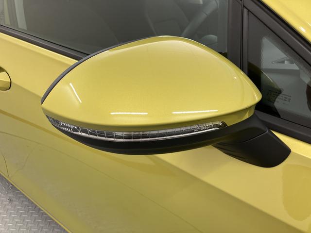 ＶＷ ゴルフＴＤＩアクティブアドバンスプッシュスタート　電動パーキングブレーキ　オートブレーキホールド　ワイヤレス充電　運転席・助手席シートヒーター　アイドリングストップ　アダプティブクルーズコントロール　オートライト　リヤフォグランプ（愛媛県）の中古車