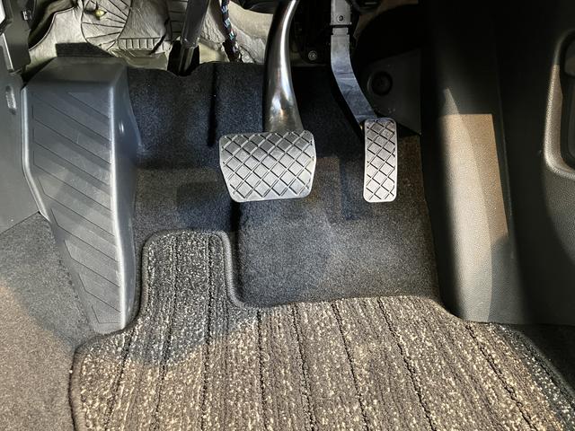 ＶＷ ゴルフＴＤＩアクティブアドバンスプッシュスタート　電動パーキングブレーキ　オートブレーキホールド　ワイヤレス充電　運転席・助手席シートヒーター　アイドリングストップ　アダプティブクルーズコントロール　オートライト　リヤフォグランプ（愛媛県）の中古車