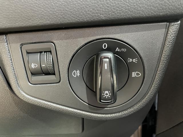 ＶＷ ポロＴＳＩアクティブプッシュスタート　アイドリングストップ　コーナーセンサー　パークアシスト　ワイヤレス充電　アダプティブクルーズコントロール　レーンキープアシスト　オートライト　オートマチックハイビーム　２ＷＤ（愛媛県）の中古車