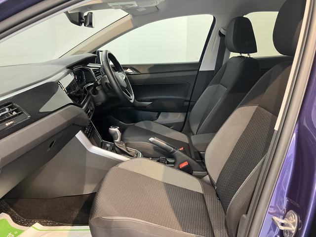 ＶＷ ポロＴＳＩアクティブプッシュスタート　アイドリングストップ　コーナーセンサー　パークアシスト　ワイヤレス充電　アダプティブクルーズコントロール　レーンキープアシスト　オートライト　オートマチックハイビーム　２ＷＤ（愛媛県）の中古車