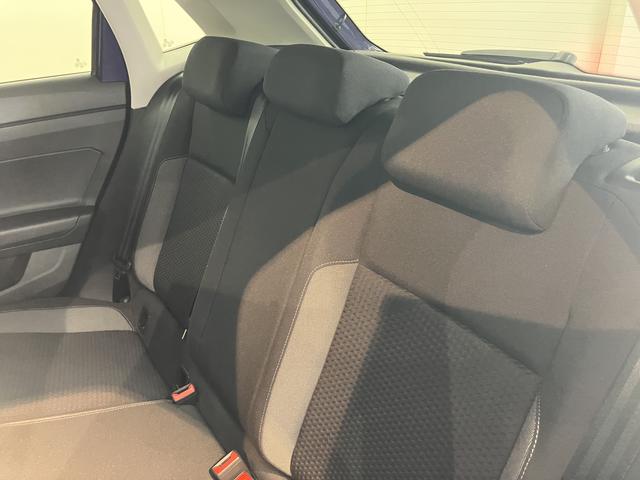 ＶＷ ポロＴＳＩアクティブプッシュスタート　アイドリングストップ　コーナーセンサー　パークアシスト　ワイヤレス充電　アダプティブクルーズコントロール　レーンキープアシスト　オートライト　オートマチックハイビーム　２ＷＤ（愛媛県）の中古車