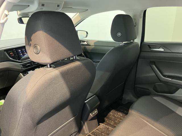 ＶＷ ポロＴＳＩアクティブプッシュスタート　アイドリングストップ　コーナーセンサー　パークアシスト　ワイヤレス充電　アダプティブクルーズコントロール　レーンキープアシスト　オートライト　オートマチックハイビーム　２ＷＤ（愛媛県）の中古車