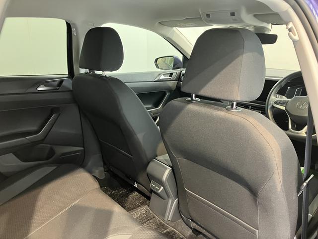 ＶＷ ポロＴＳＩアクティブプッシュスタート　アイドリングストップ　コーナーセンサー　パークアシスト　ワイヤレス充電　アダプティブクルーズコントロール　レーンキープアシスト　オートライト　オートマチックハイビーム　２ＷＤ（愛媛県）の中古車
