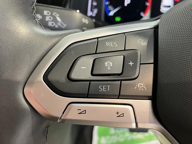 ＶＷ ポロＴＳＩアクティブプッシュスタート　アイドリングストップ　コーナーセンサー　パークアシスト　ワイヤレス充電　アダプティブクルーズコントロール　レーンキープアシスト　オートライト　オートマチックハイビーム　２ＷＤ（愛媛県）の中古車