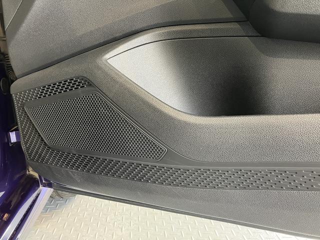 ＶＷ ポロＴＳＩアクティブプッシュスタート　アイドリングストップ　コーナーセンサー　パークアシスト　ワイヤレス充電　アダプティブクルーズコントロール　レーンキープアシスト　オートライト　オートマチックハイビーム　２ＷＤ（愛媛県）の中古車