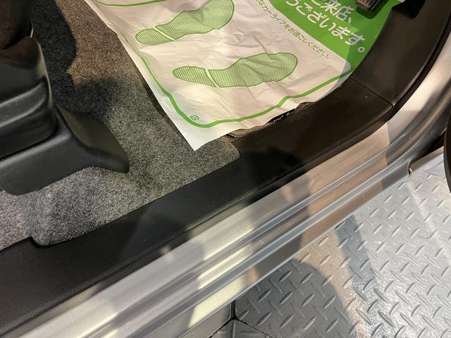 Ｎ−ＯＮＥツアラープッシュスタート　ベンチシート　オートライト　ＬＥＤヘッドライト　フロントフォグランプ　ＥＣＯＮ　アイドリングストップ　社外ナビ　ＣＤ　ＤＶＤ　フルセグＴＶ　ＳＤ　バックカメラ　ＥＴＣ車載器　２ＷＤ（愛媛県）の中古車