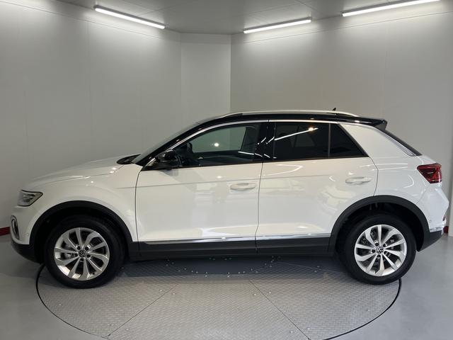 ＶＷ Ｔ−ロックＴＤＩ　スタイルプッシュスタート　電動パーキングブレーキ　オートブレーキホールド　ワイヤレス充電　アイドリングストップ　コーナーセンサー　パーキングアシスト　アダプティブクルーズコントロール　レーンキープアシスト（愛媛県）の中古車