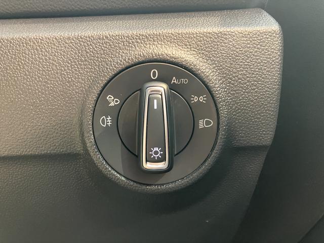 ＶＷ Ｔ−ロックＴＤＩ　スタイルプッシュスタート　電動パーキングブレーキ　オートブレーキホールド　ワイヤレス充電　アイドリングストップ　コーナーセンサー　パーキングアシスト　アダプティブクルーズコントロール　レーンキープアシスト（愛媛県）の中古車