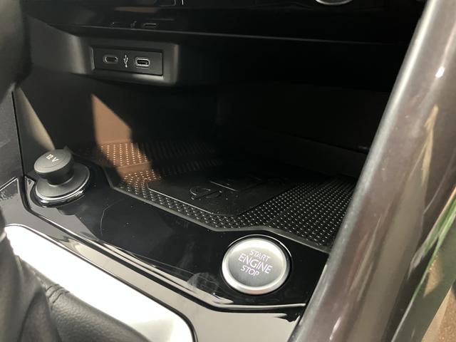 ＶＷ Ｔ−ロックＴＤＩ　スタイルプッシュスタート　電動パーキングブレーキ　オートブレーキホールド　ワイヤレス充電　アイドリングストップ　コーナーセンサー　パーキングアシスト　アダプティブクルーズコントロール　レーンキープアシスト（愛媛県）の中古車