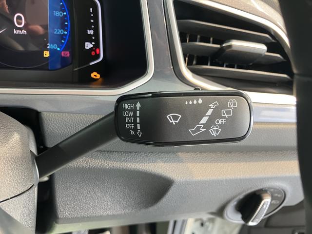 ＶＷ Ｔ−ロックＴＤＩ　スタイルプッシュスタート　電動パーキングブレーキ　オートブレーキホールド　ワイヤレス充電　アイドリングストップ　コーナーセンサー　パーキングアシスト　アダプティブクルーズコントロール　レーンキープアシスト（愛媛県）の中古車