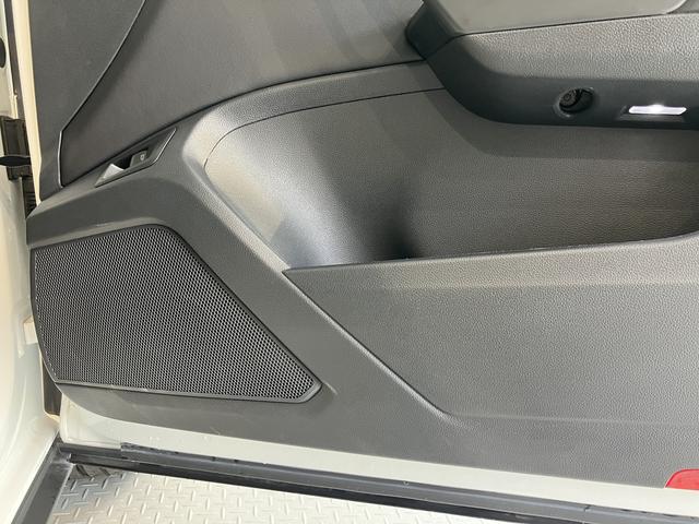 ＶＷ Ｔ−ロックＴＤＩ　スタイルプッシュスタート　電動パーキングブレーキ　オートブレーキホールド　ワイヤレス充電　アイドリングストップ　コーナーセンサー　パーキングアシスト　アダプティブクルーズコントロール　レーンキープアシスト（愛媛県）の中古車