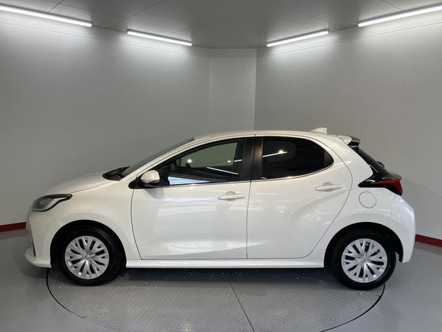 ヤリスＺディスプレイオーディオ　パノラマモニター　ＥＴＣ車載器　ドライブレコーダー　クルーズコントロール　オートライト　ＬＥＤヘッドライト　プッシュスタート　オートエアコン　前席シートヒーター（愛媛県）の中古車