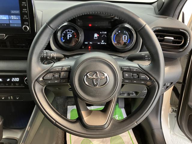 ヤリスＺディスプレイオーディオ　パノラマモニター　ＥＴＣ車載器　ドライブレコーダー　クルーズコントロール　オートライト　ＬＥＤヘッドライト　プッシュスタート　オートエアコン　前席シートヒーター（愛媛県）の中古車