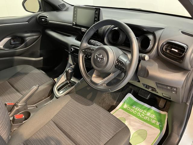 ヤリスＺディスプレイオーディオ　パノラマモニター　ＥＴＣ車載器　ドライブレコーダー　クルーズコントロール　オートライト　ＬＥＤヘッドライト　プッシュスタート　オートエアコン　前席シートヒーター（愛媛県）の中古車