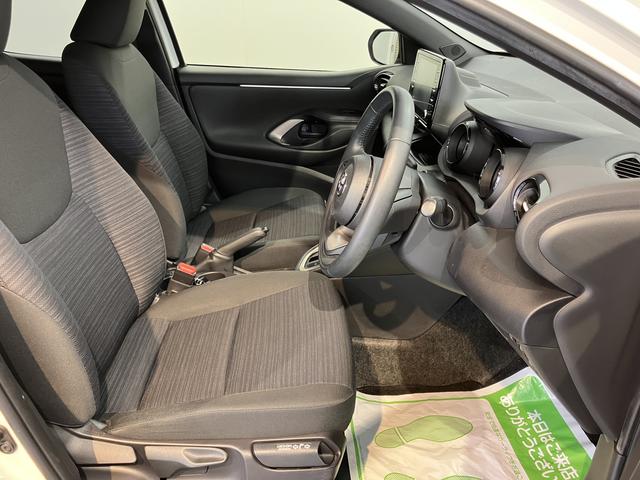 ヤリスＺディスプレイオーディオ　パノラマモニター　ＥＴＣ車載器　ドライブレコーダー　クルーズコントロール　オートライト　ＬＥＤヘッドライト　プッシュスタート　オートエアコン　前席シートヒーター（愛媛県）の中古車