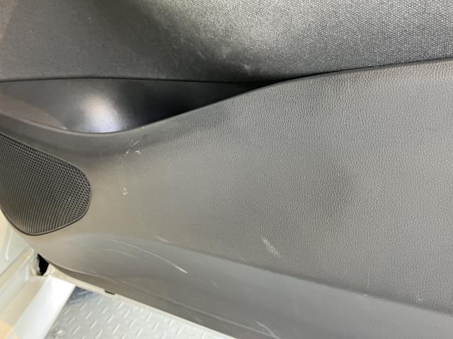 ヤリスＺディスプレイオーディオ　パノラマモニター　ＥＴＣ車載器　ドライブレコーダー　クルーズコントロール　オートライト　ＬＥＤヘッドライト　プッシュスタート　オートエアコン　前席シートヒーター（愛媛県）の中古車