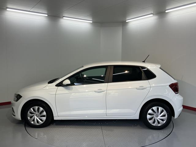 ＶＷ ポロＴＳＩトレンドラインＣＤ　ＵＳＢ　Ｂｌｕｅｔｏｏｔｈ　アイドリングストップ　電動格納ドアミラー　キーレスエントリー　マニュアルエアコン　パワステ　パワーウィンドウ　ＡＢＳ（愛媛県）の中古車