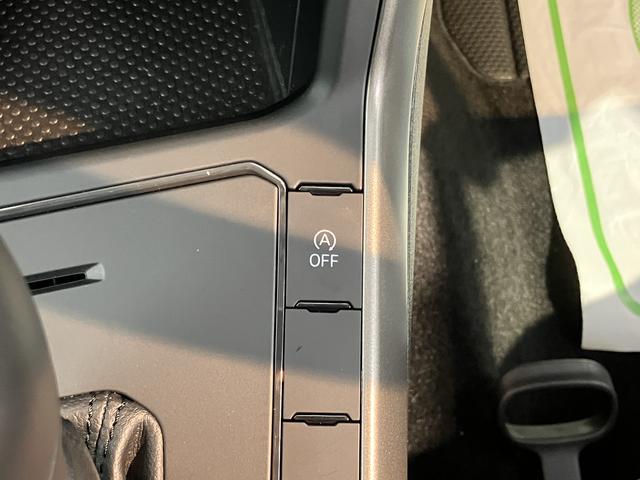 ＶＷ ポロＴＳＩトレンドラインＣＤ　ＵＳＢ　Ｂｌｕｅｔｏｏｔｈ　アイドリングストップ　電動格納ドアミラー　キーレスエントリー　マニュアルエアコン　パワステ　パワーウィンドウ　ＡＢＳ（愛媛県）の中古車