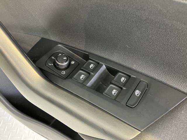 ＶＷ ポロＴＳＩトレンドラインＣＤ　ＵＳＢ　Ｂｌｕｅｔｏｏｔｈ　アイドリングストップ　電動格納ドアミラー　キーレスエントリー　マニュアルエアコン　パワステ　パワーウィンドウ　ＡＢＳ（愛媛県）の中古車