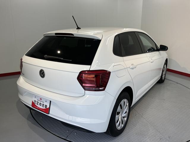 ＶＷ ポロＴＳＩトレンドラインＣＤ　ＵＳＢ　Ｂｌｕｅｔｏｏｔｈ　アイドリングストップ　電動格納ドアミラー　キーレスエントリー　マニュアルエアコン　パワステ　パワーウィンドウ　ＡＢＳ（愛媛県）の中古車