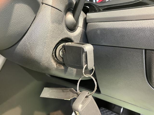 VW ポロTSIトレンドラインCD USB Bluetooth アイドリングストップ 電動格納ドアミラー マニュアルエアコン パワステ パワーウィンドウ ABS キーレスエントリー(愛媛県)の中古車
