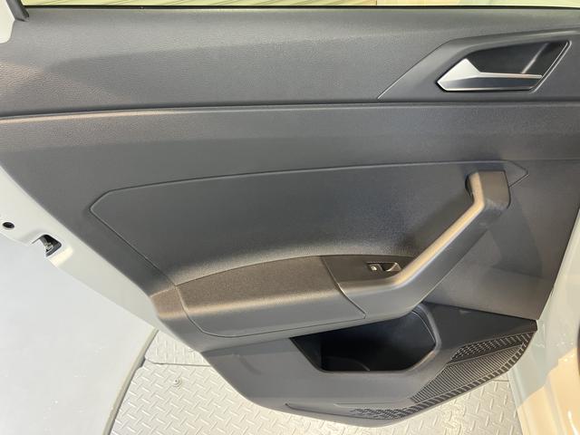 VW ポロTSIトレンドラインCD USB Bluetooth アイドリングストップ 電動格納ドアミラー マニュアルエアコン パワステ パワーウィンドウ ABS キーレスエントリー(愛媛県)の中古車