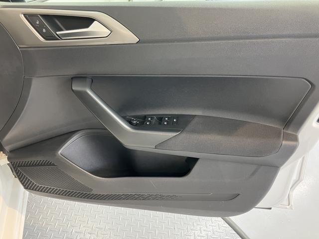 VW ポロTSIトレンドラインCD USB Bluetooth アイドリングストップ 電動格納ドアミラー マニュアルエアコン パワステ パワーウィンドウ ABS キーレスエントリー(愛媛県)の中古車