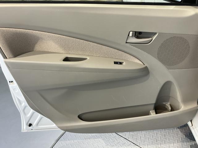 ムーヴＬ　ＳＡ２ＷＤ　ＣＶＴ車　ＣＤ　ラジオ　ＥＴＣ　アイドリングストップ　マニュアルエアコン　パワステ　パワーウィンドウ　ＡＢＳ　電動格納ドアミラー　キーレスエントリー（愛媛県）の中古車