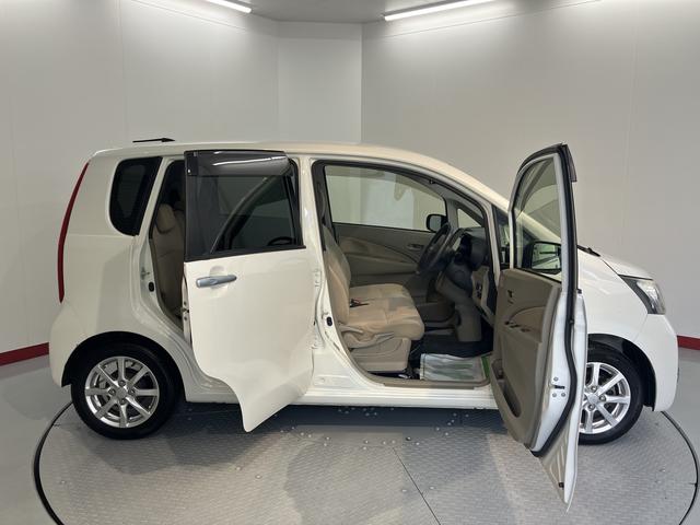 ムーヴＸ２ＷＤ　ＣＶＴ車　純正ナビ　バックモニター　ワンセグＴＶ　ＥＴＣ　オートライト　プッシュスタート　アイドリングストップ　ベンチシート　電動格納ドアミラー　キーフリーシステム（愛媛県）の中古車
