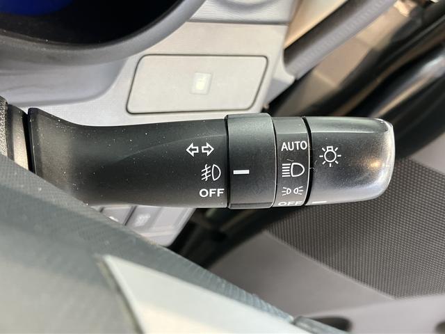 ムーヴカスタム X SAオートエアコン オートライト フォグランプ LEDヘッドライト スマートキー アルミホイール 電動格納ドアミラー ベンチシート アイドリングストップ スマートアシストI(愛媛県)の中古車
