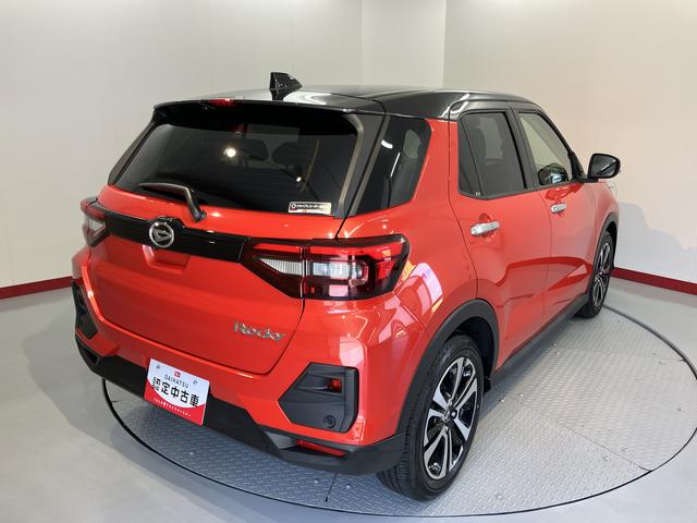 ロッキープレミアムＧディスプレイオーディオ　パノラマモニター　フルセグＴＶ　ＵＳＢ　Ｂｌｕｅｔｏｏｔｈ　ドラレコ　ＥＴＣ　前席シートヒーター　オートライト　ＬＥＤヘッドライト　電動パーキング　障害物センサー　キーフリー（愛媛県）の中古車