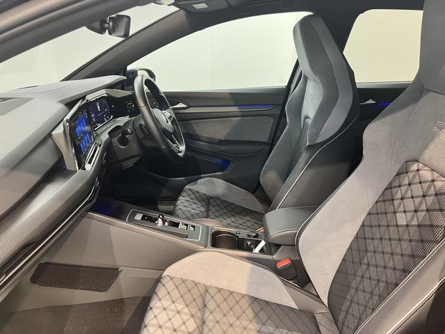 ＶＷ ゴルフＴＤＩ　Ｒラインプッシュスタート　電動パーキングブレーキ　オートブレーキホールド　パークアシスト　運転席・助手席シートヒーター　アイドリングストップ　アダプティブクルーズコントロール　レーンアシストワイヤレス充電（愛媛県）の中古車
