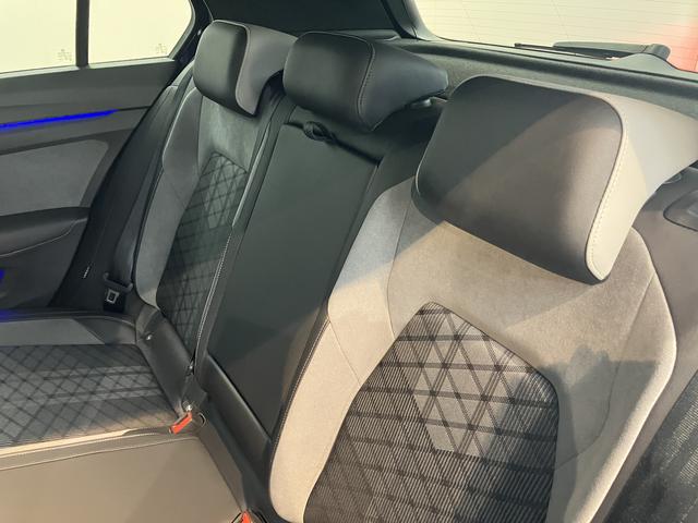 ＶＷ ゴルフＴＤＩ　Ｒラインプッシュスタート　電動パーキングブレーキ　オートブレーキホールド　パークアシスト　運転席・助手席シートヒーター　アイドリングストップ　アダプティブクルーズコントロール　レーンアシストワイヤレス充電（愛媛県）の中古車