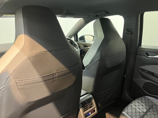 ＶＷ ゴルフＴＤＩ　Ｒラインプッシュスタート　電動パーキングブレーキ　オートブレーキホールド　パークアシスト　運転席・助手席シートヒーター　アイドリングストップ　アダプティブクルーズコントロール　レーンアシストワイヤレス充電（愛媛県）の中古車