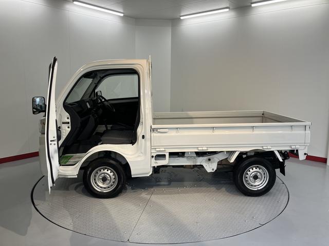 ハイゼットトラックスタンダードSAIIIt4WD LEDヘッドライト スマートアシスト レーンアシスト LEDヘッドライト マニュアルエアコン パワステ ABS 運転席エアバッグ 純正CDチューナー CD AM FM AUX USB(愛媛県)の中古車