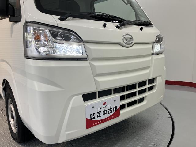ハイゼットトラックスタンダードSAIIIt4WD LEDヘッドライト スマートアシスト レーンアシスト LEDヘッドライト マニュアルエアコン パワステ ABS 運転席エアバッグ 純正CDチューナー CD AM FM AUX USB(愛媛県)の中古車